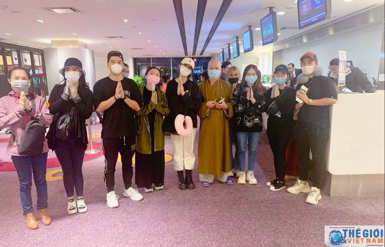 Cơ quan đại diện Việt Nam ở nước ngoài kịp thời hỗ trợ công dân bị 'kẹt' tại sân bay