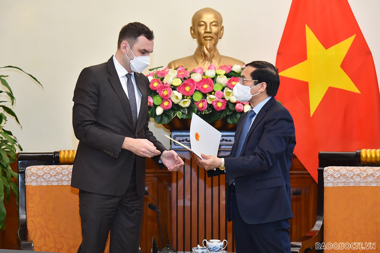 Cập nhật. Nỗ lực không ngừng nghỉ trong bảo hộ công dân Việt Nam ở Ukraine Cập nhật. Nỗ lực không ngừng nghỉ trong bảo hộ công dân Việt Nam ở Ukraine