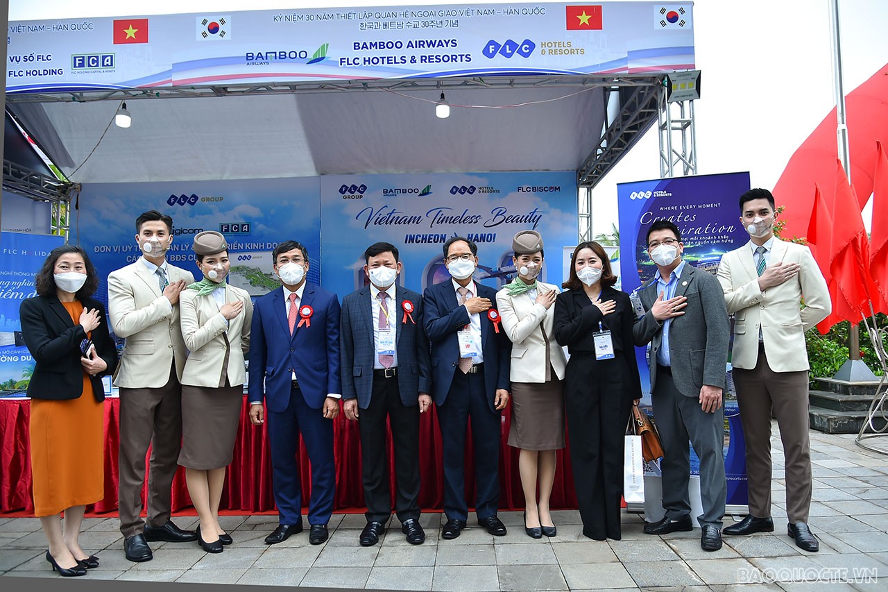 Toàn cảnh Triển lãm trưng bày sản phẩm tiêu biểu Việt Nam-Hàn Quốc