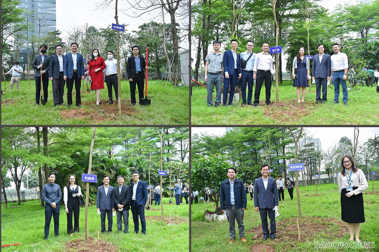 Bộ Ngoại giao tổ chức ngày hội Tết trồng cây