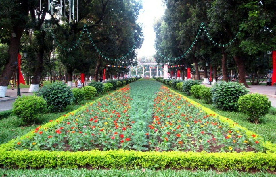 Hà Nội cần quy hoạch thêm công viên, bãi để xe