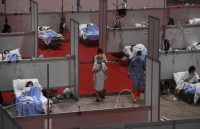 dai su trinh minh manh chong covid 19 hay o nha va thu thach voi dieu nhay ghen co vy