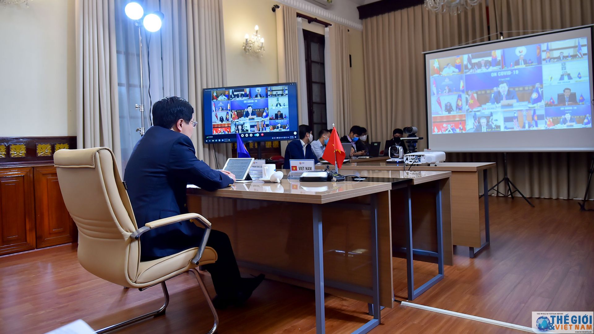 pho thu tuong pham binh minh du hop hoi nghi truc tuyen dac biet asean hoa ky ve covid 19