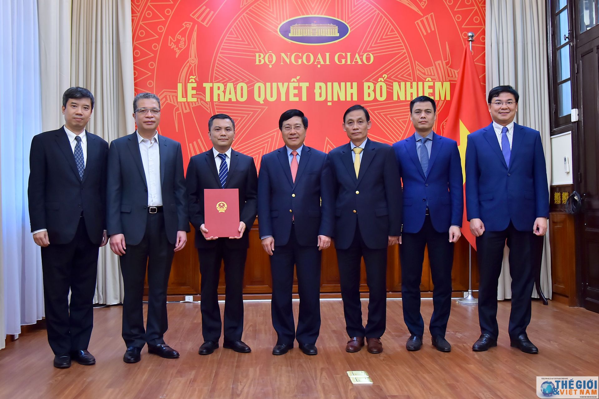 trao quyet dinh bo nhiem vu truong vu dong bac a bo ngoai giao