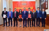 Thứ trưởng Ngoại giao Đặng Minh Khôi trao quyết định bổ nhiệm cán bộ cấp Vụ