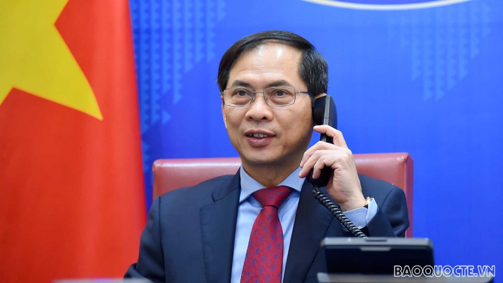 Bộ trưởng Ngoại giao Sergei Lavrov chúc mừng và mời Bộ trưởng Bùi Thanh Sơn thăm Nga Bộ trưởng Ngoại giao Sergei Lavrov chúc mừng và mời Bộ trưởng Bùi Thanh Sơn thăm Nga