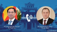 Bộ trưởng Ngoại giao Bùi Thanh Sơn điện đàm với Bộ trưởng Ngoại giao Belarus Vladimir Makei