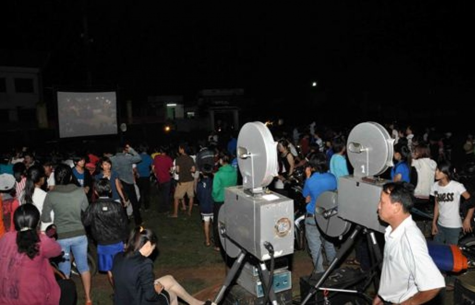 Chính sách hỗ trợ cơ sở vật chất chiếu phim vùng sâu, vùng xa