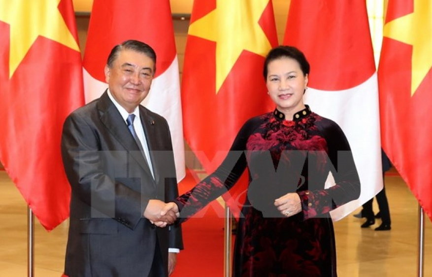 Chủ tịch Quốc hội đón, hội đàm với Chủ tịch Hạ viện Nhật Bản
