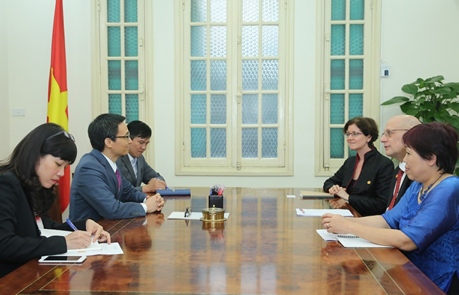 Phó Thủ tướng Vũ Đức Đam tiếp lãnh đạo UNAIDS