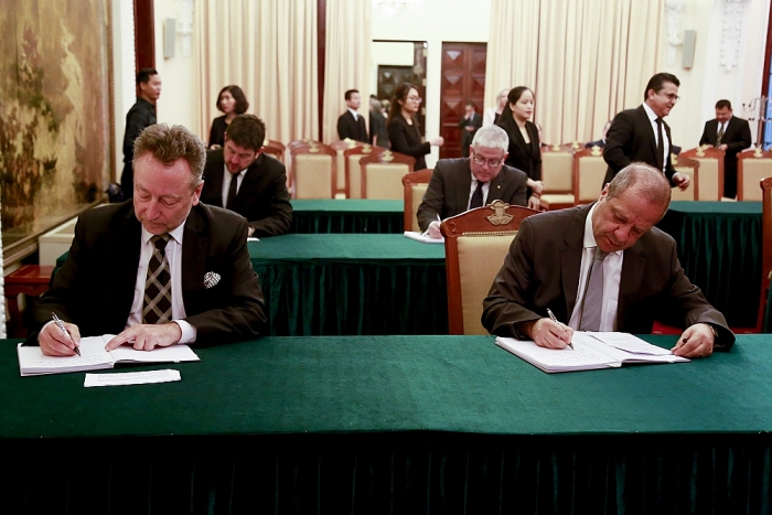 doan lanh dao bo ngoai giao vieng nguyen chu tich nuoc le duc anh