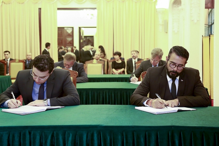 doan lanh dao bo ngoai giao vieng nguyen chu tich nuoc le duc anh