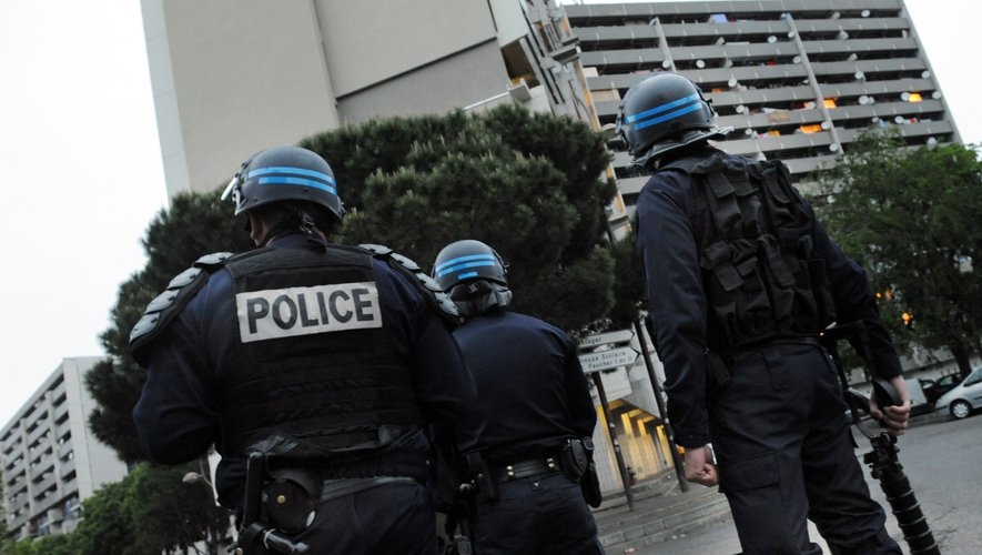 5 người bị bắt làm con tin gần thành phố Toulouse, Pháp 5 nguoi bi bat lam con tin gan thanh pho toulouse phap