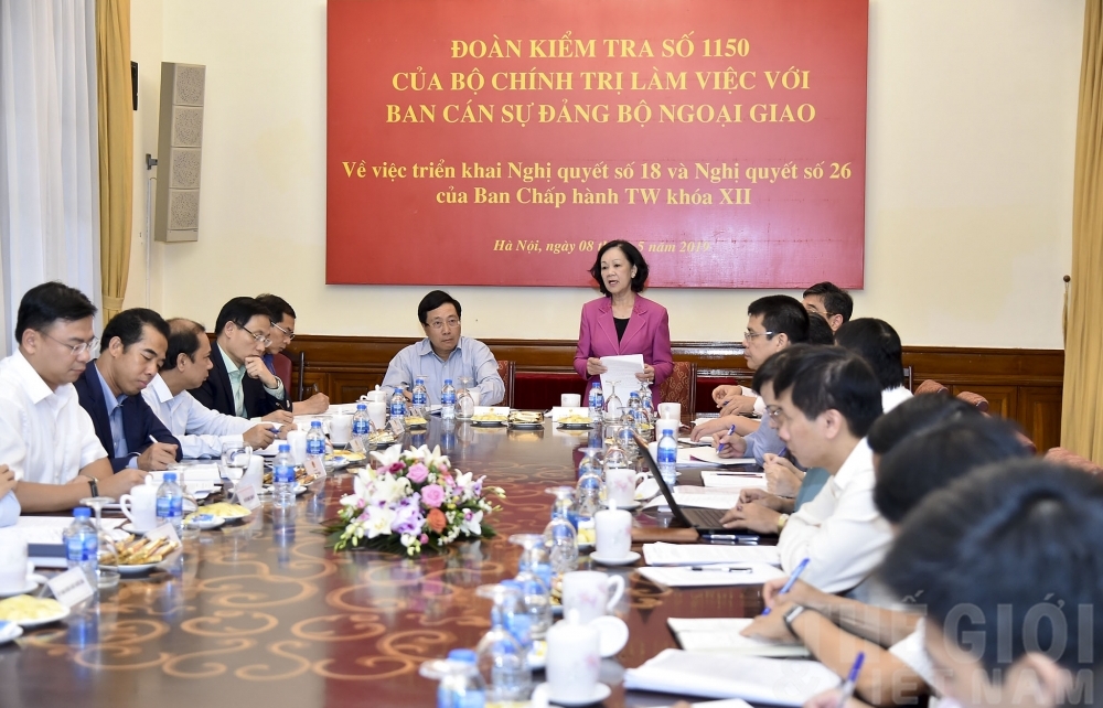 Đoàn kiểm tra của Bộ Chính trị làm việc với Ban cán sự đảng Bộ Ngoại giao