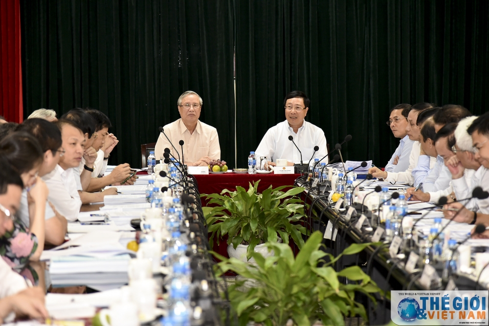 doan tieu ban van kien dai hoi dang xiii lam viec voi ban can su dang bo ngoai giao