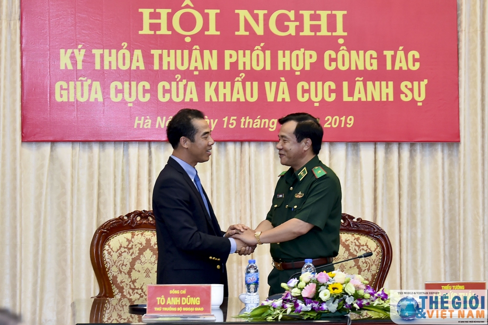 cuc lanh su ky ket thoa thuan hop tac voi cuc cua khau bo tu lenh bo doi bien phong