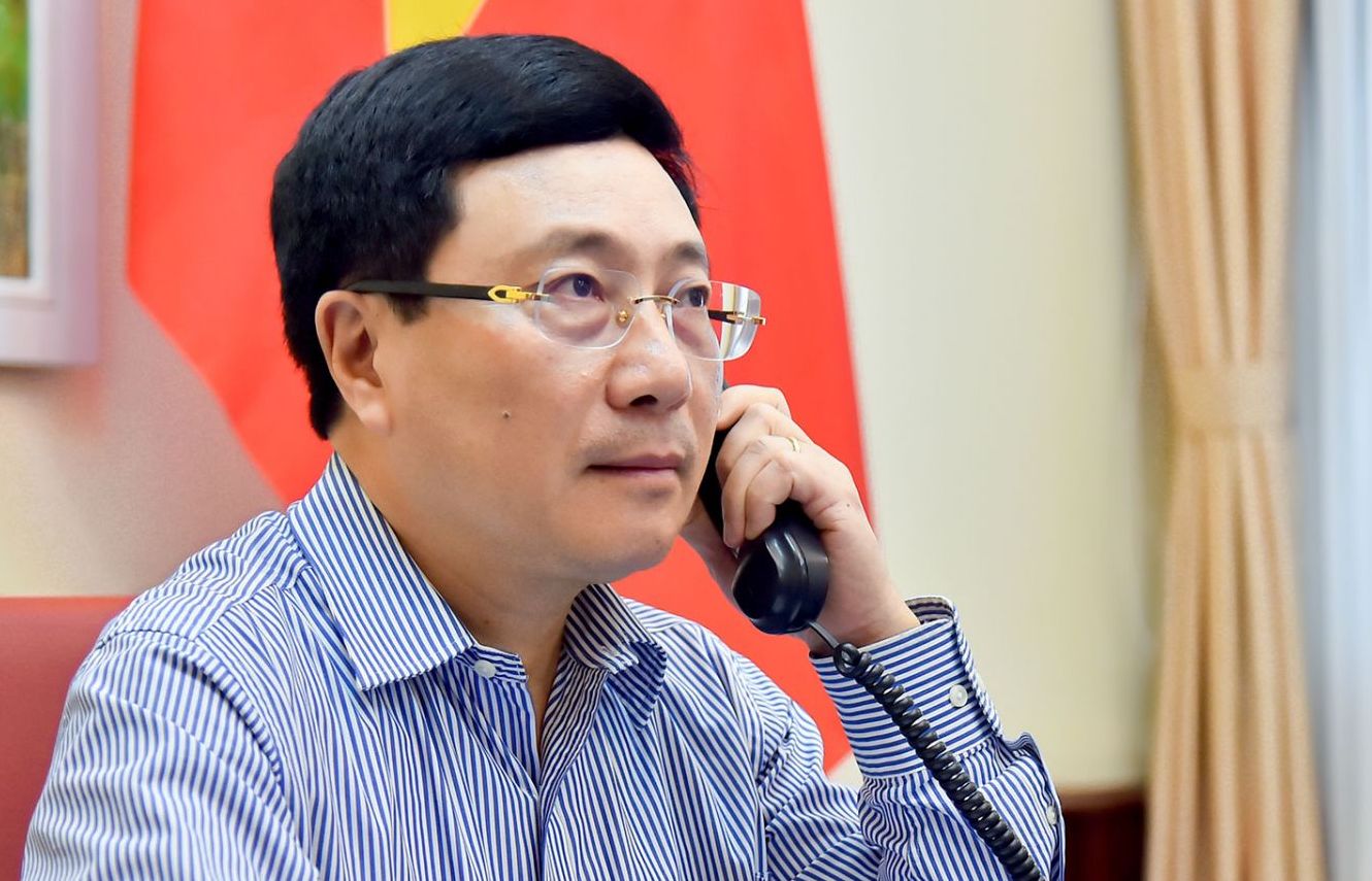 Phó Thủ tướng Phạm Bình Minh điện đàm với Bộ trưởng Ngoại giao Nga Sergei Lavrov