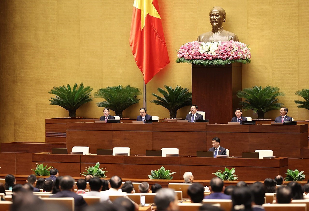 Chủ tịch Quốc hội Vương Đình Huệ và các Phó Chủ tịch điều hành phiên khai mạc.