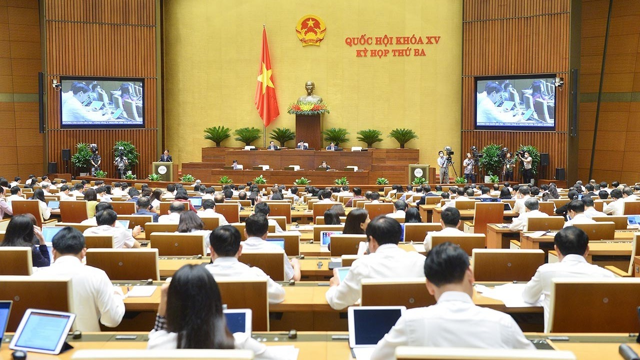 Hôm nay (ngày 2/6), Quốc hội tiếp tục thảo luận về tình hình kinh tế - xã hội năm 2021 và những tháng đầu năm 2022