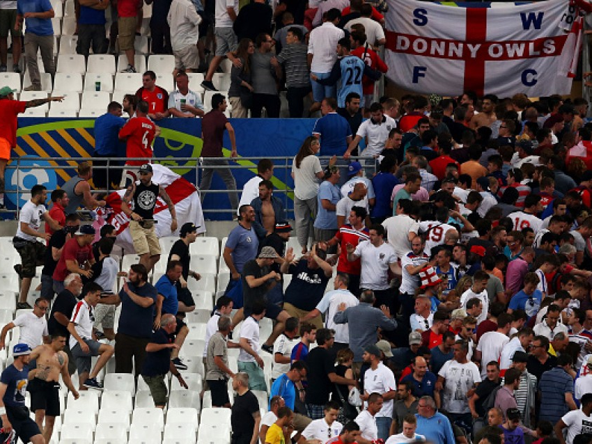 Anh và Nga đối mặt với án kỷ luật của UEFA