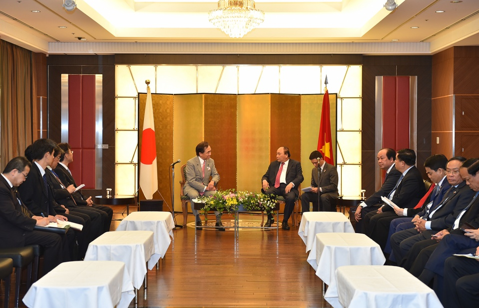 Thủ tướng tiếp Thống đốc tỉnh Kanagawa và Aichi, Nhật Bản