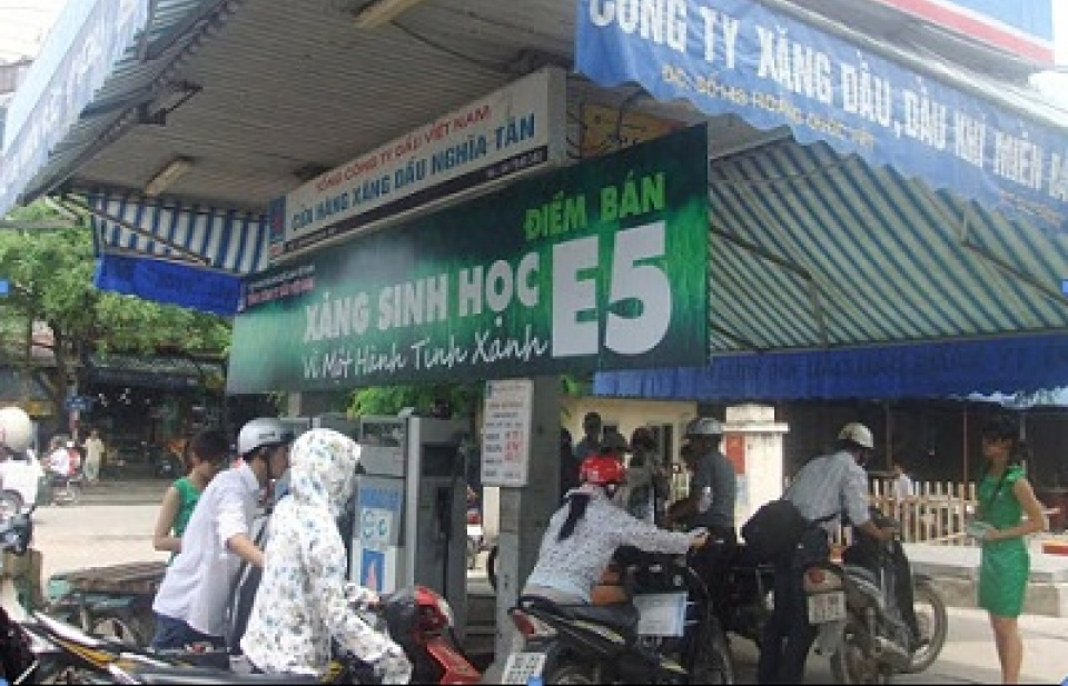 Từ 1/1/2018, chỉ sản xuất, kinh doanh xăng E5 RON 92 và RON 95