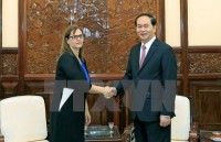 dai su quan israel trao tang 100 xe lan cho tre khuyet tat viet nam