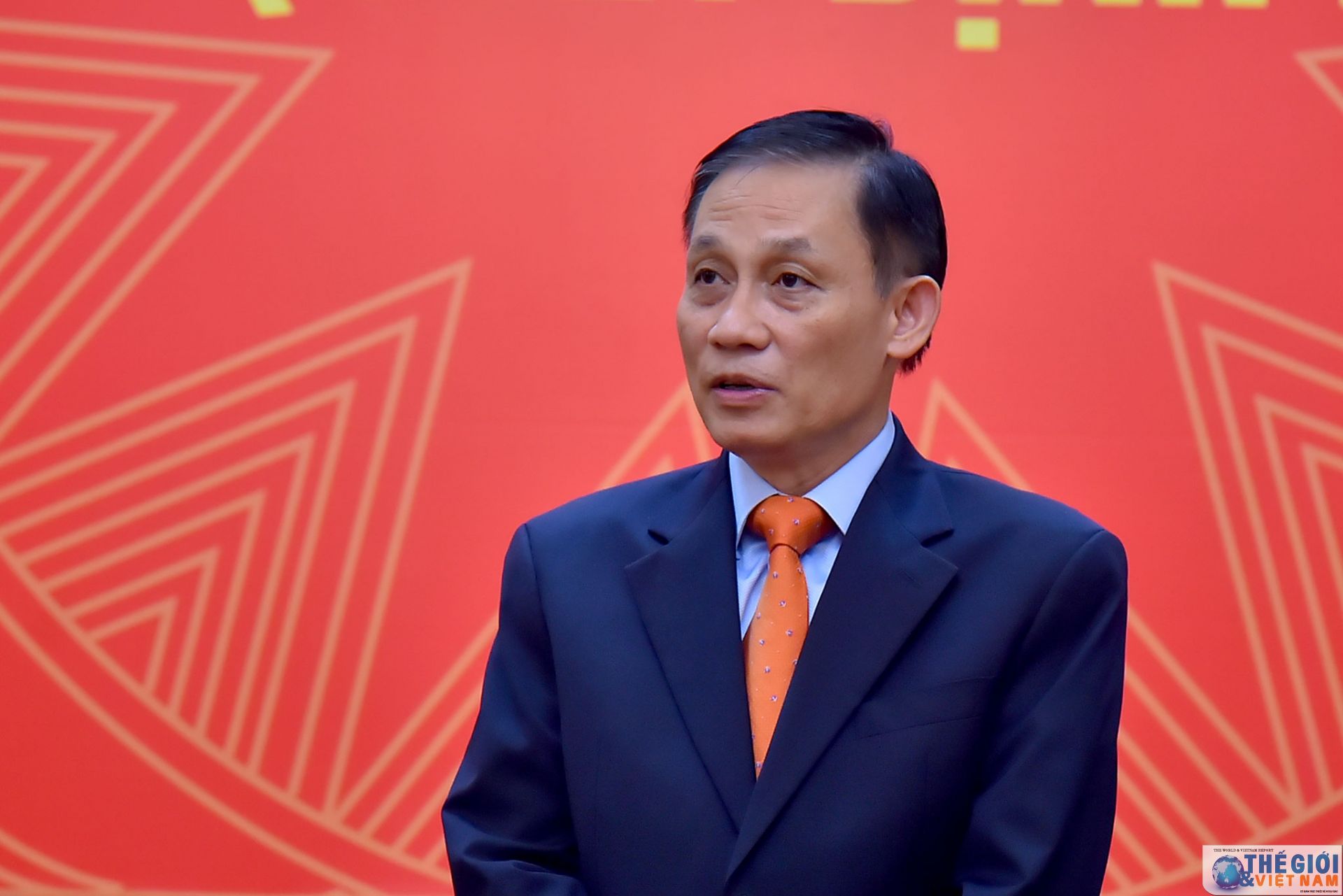 Thứ trưởng Ngoại giao Lê Hoài Trung trao quyết định bổ nhiệm cán bộ cấp Vụ thu truong ngoai giao le hoai trung trao quyet dinh bo nhiem can bo cap vu