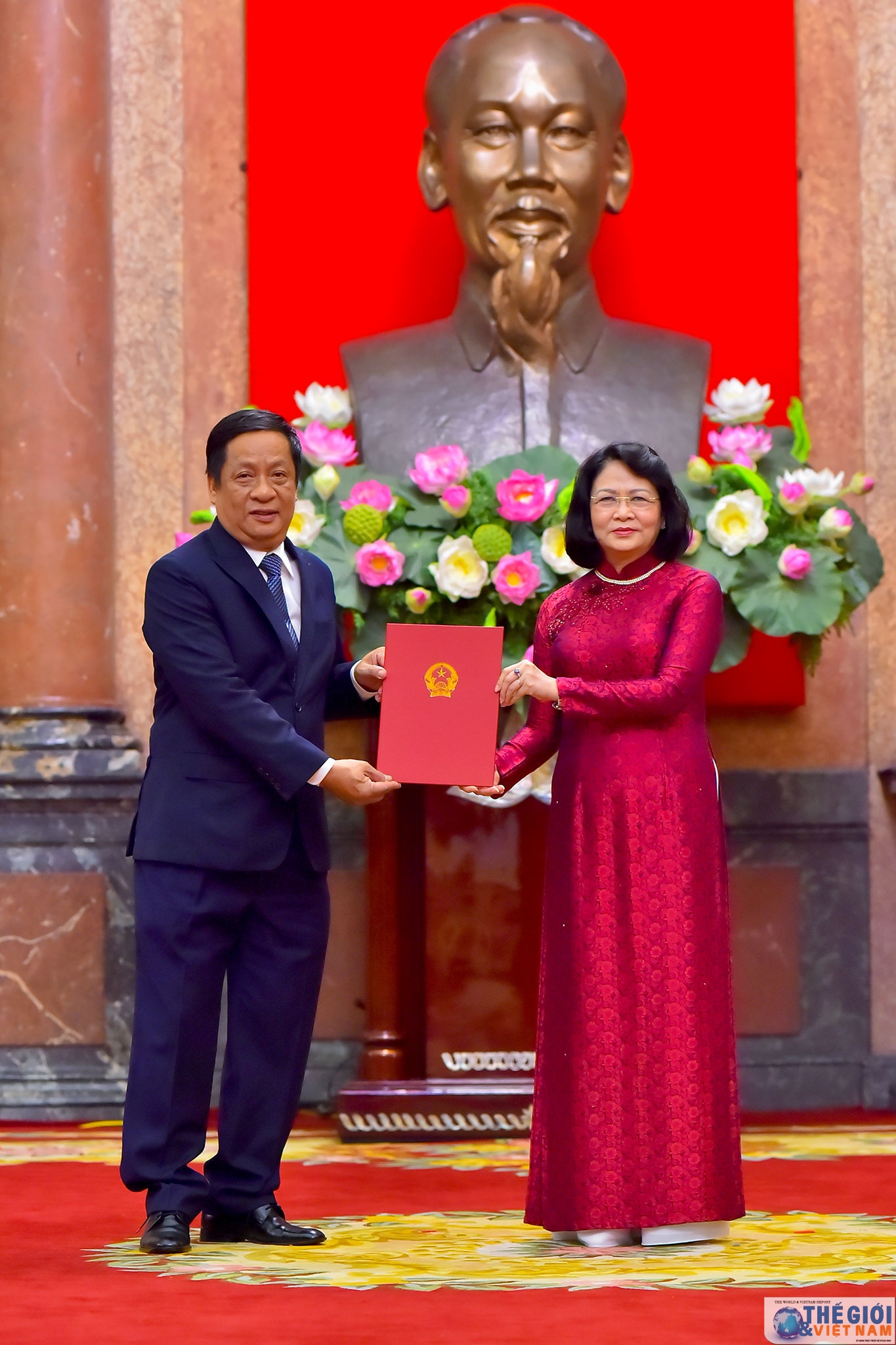 trao quyet dinh bo nhiem dai su viet nam tai nuoc ngoai nhiem ky 2020 2023 lan thu nhat