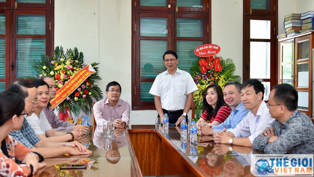 Thứ trưởng Ngoại giao Nguyễn Minh Vũ thăm và chúc mừng Báo Thế giới & Việt Nam thu truong ngoai giao nguyen minh vu tham va chuc mung bao the gioi viet nam