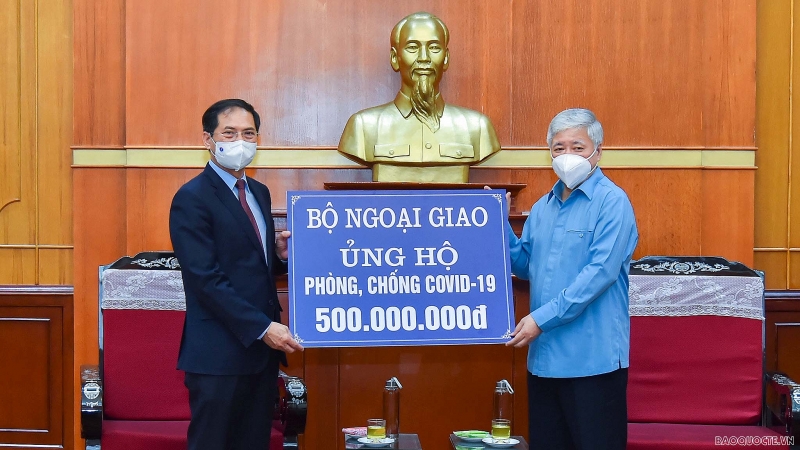 Ngoại giao trong tuần: Bộ Ngoại giao ủng hộ công tác phòng chống dịch Covid-19; Việt Nam chủ trì họp Nhóm Công tác của HĐBA; Diễn đàn ARF