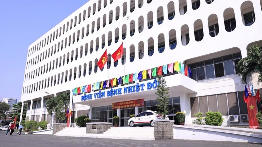 Không tiếp xúc bệnh nhân, 3 nhân viên Bệnh viện Bệnh Nhiệt đới TP. Hồ Chí Minh nghi mắc Covid-19