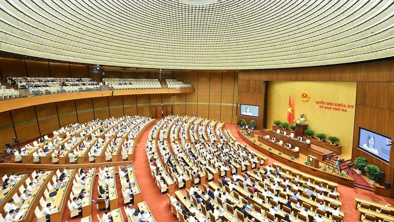 Hôm nay (ngày 3/6), Quốc hội thảo luận về dự án Luật: Dầu khí, Tần số vô tuyến điện và thí điểm mô hình lao động, dạy nghề cho phạm nhân