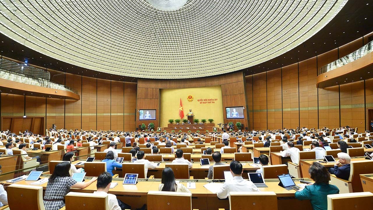 Hôm nay (ngày 13/6), tuần làm việc cuối cùng của Kỳ họp thứ 3, Quốc hội thảo luận dự án Luật: Khám bệnh, chữa bệnh; Thanh tra