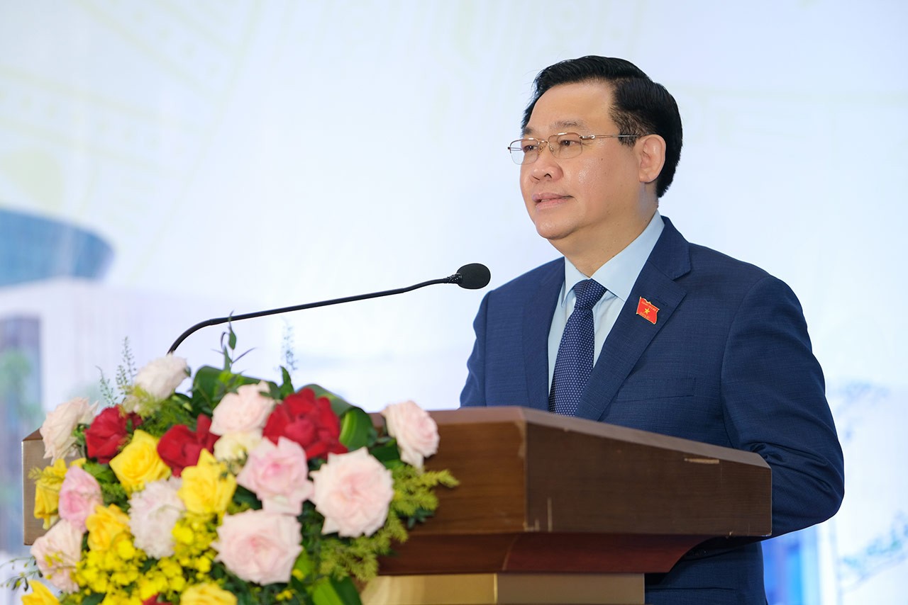 Chủ tịch Quốc hội Vương Đình Huệ phát biểu tại buổi gặp mặt các vị đại biểu Quốc hội khoá XV là nhà khoa học.