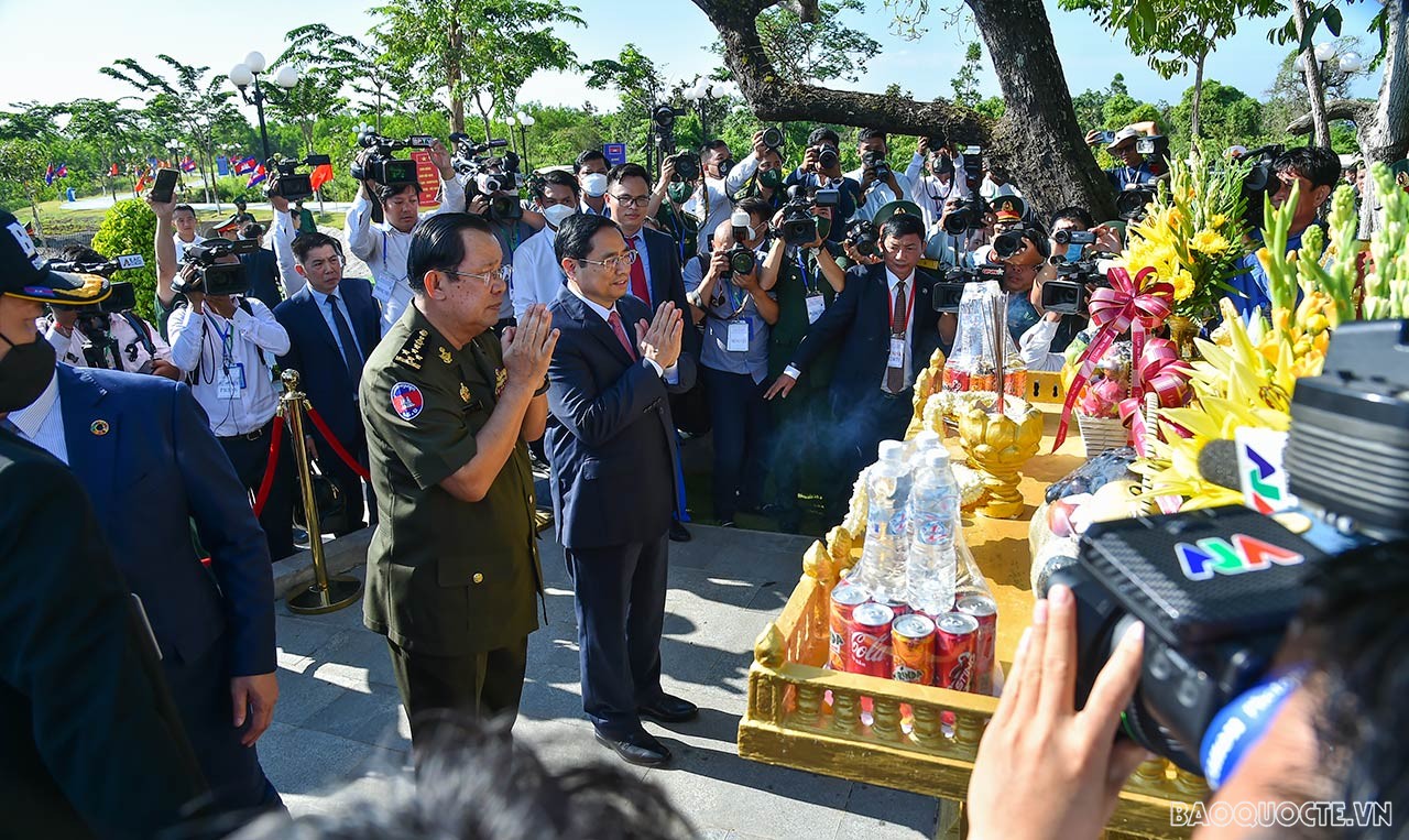 Toàn cảnh Lễ kỷ niệm 45 năm ‘Con đường tiến tới đánh đổ chế độ diệt chủng Pol Pot' tại Việt Nam qua ảnh