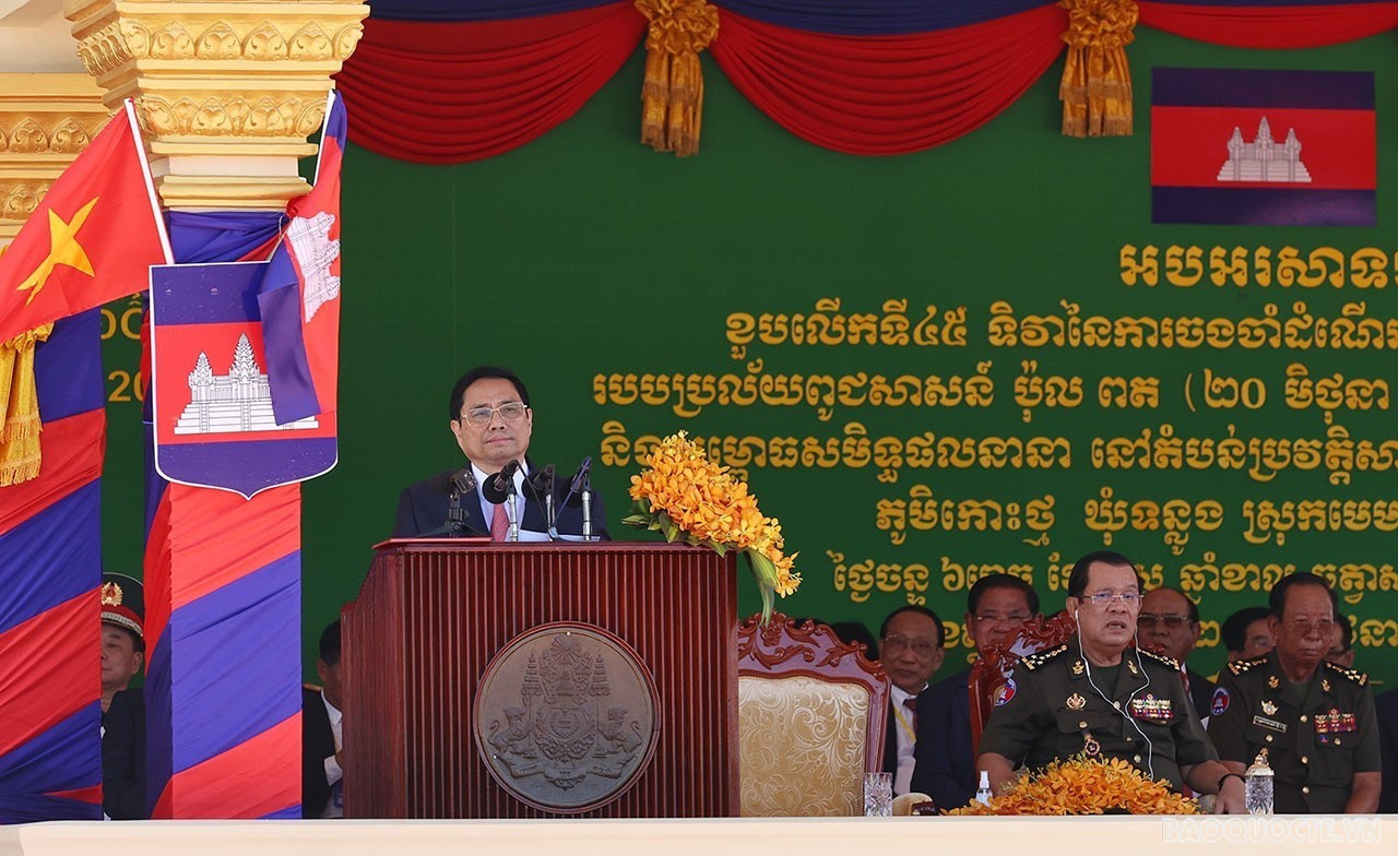 Thủ tướng Campuchia Hun Sen: Giúp đỡ nhau từ lúc khó khăn, khi đó đã biết ai là bạn tốt Thủ tướng Campuchia Hun Sen: Giúp đỡ nhau từ lúc khó khăn, khi đó đã biết ai là bạn tốt