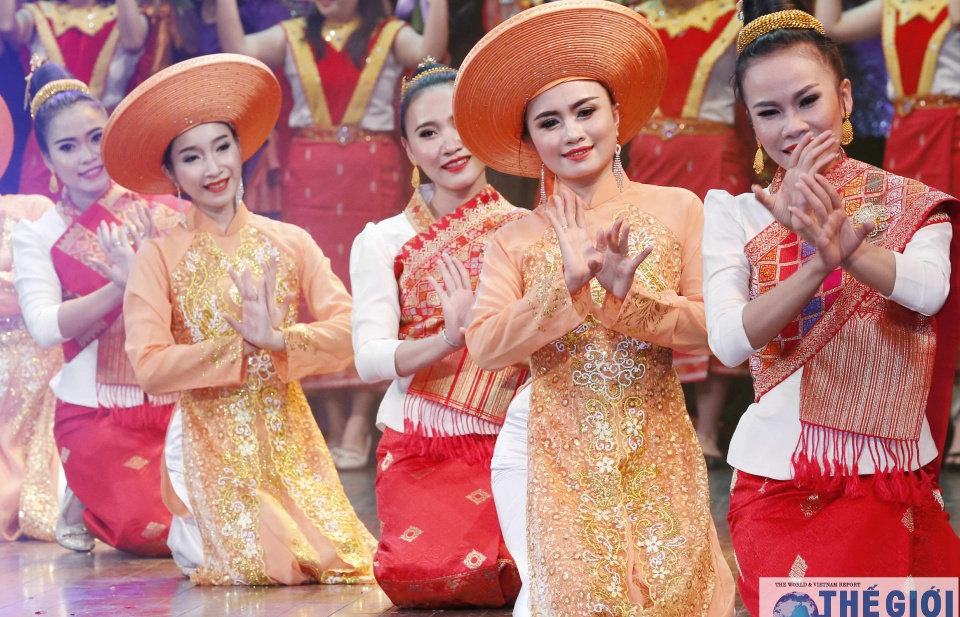 Giao lưu đoàn kết, hữu nghị Việt Nam - Lào tại Geneva