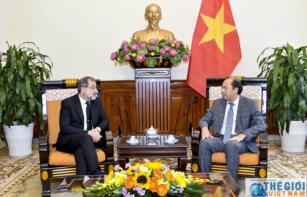 Thứ trưởng Ngoại giao Nguyễn Quốc Dũng tiếp Đại sứ Slovenia