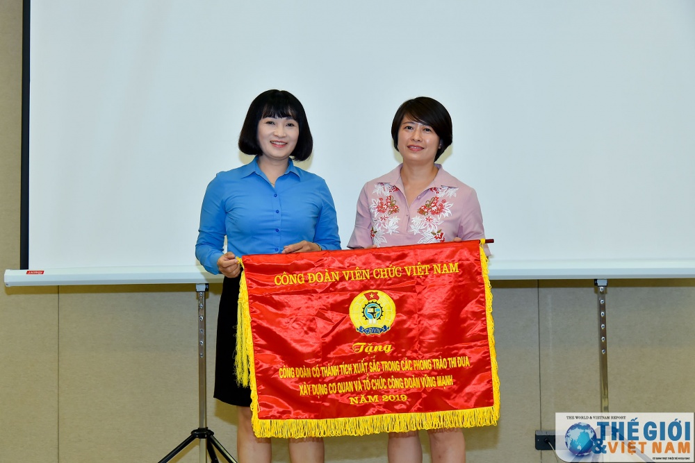 cong doan bo ngoai giao ho tro can bo nhan vien do anh huong cua dai dich covid 19 5