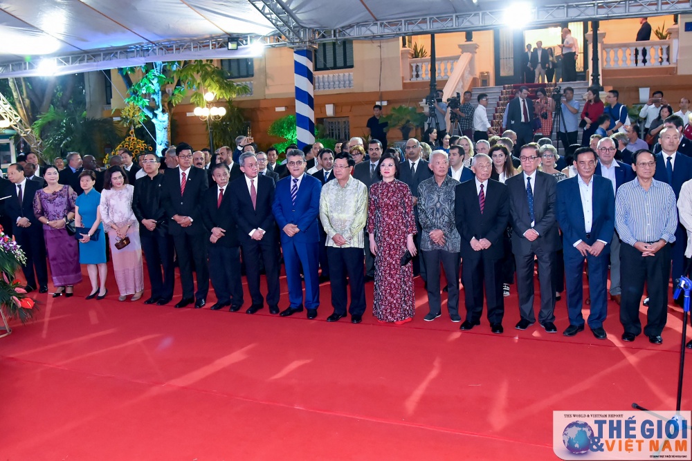 Phó Thủ tướng Phạm Bình Minh: Việt Nam luôn gắn bó với ngôi nhà chung ASEAN pho thu tuong pham binh minh viet nam luon gan bo voi ngoi nha chung asean 21