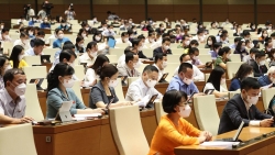 Ngày làm việc thứ ba, Quốc hội đánh giá kết quả thực hiện kế hoạch phát triển kinh tế - xã hội 6 tháng