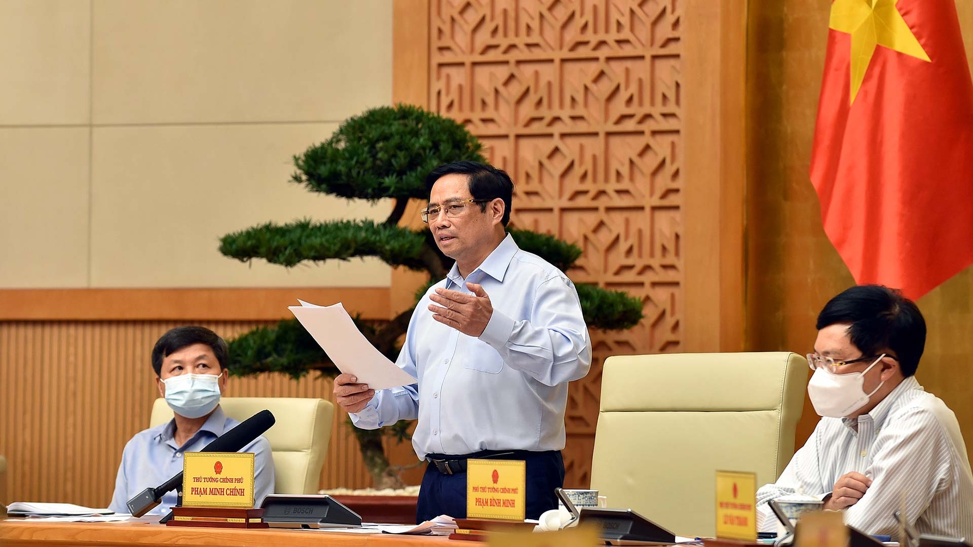 Thực hiện nghiêm, triệt để, chặt chẽ hơn các yêu cầu về phòng, chống dịch Covid-19 Thực hiện nghiêm, triệt để, chặt chẽ hơn các yêu cầu về phòng, chống dịch Covid-19