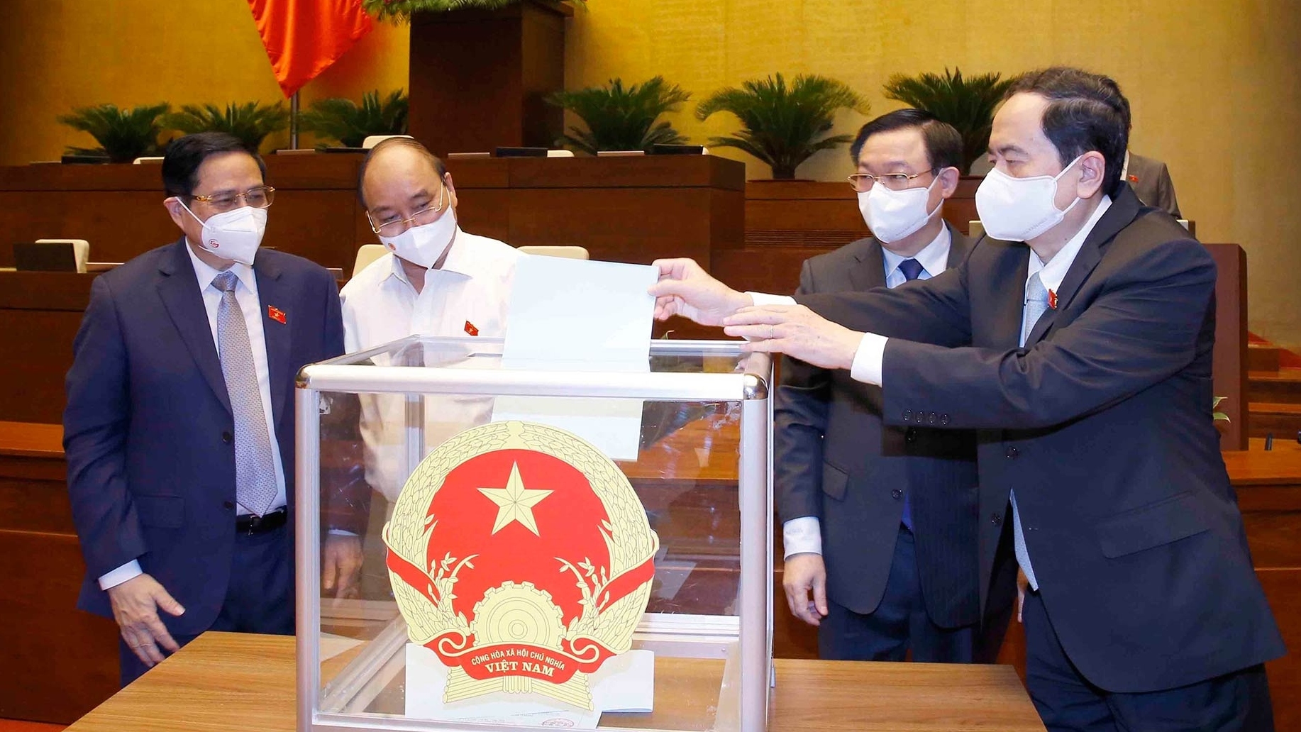 Quốc hội thông qua 27 thành viên Chính phủ và bổ nhiệm Thẩm phán Tòa án nhân dân tối cao