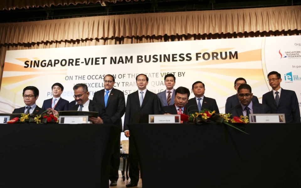 phia truoc chung ta la mot tuong lai day hua hen