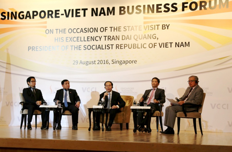 phia truoc chung ta la mot tuong lai day hua hen