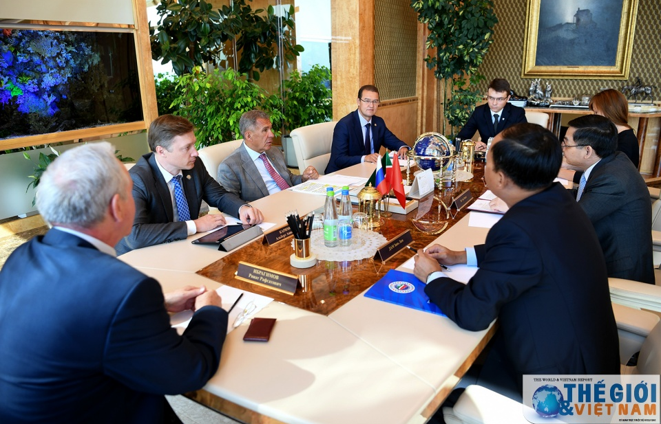 Tổng lãnh sự Vũ Huy Mừng thăm làm việc tại Kazan, Cộng hòa Tatarstan