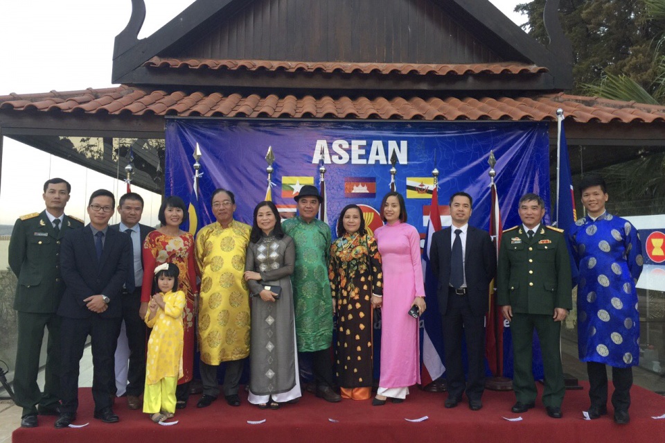 Kỷ niệm 50 năm ngày thành lập ASEAN tại Brazil tin nhap 20170830231848