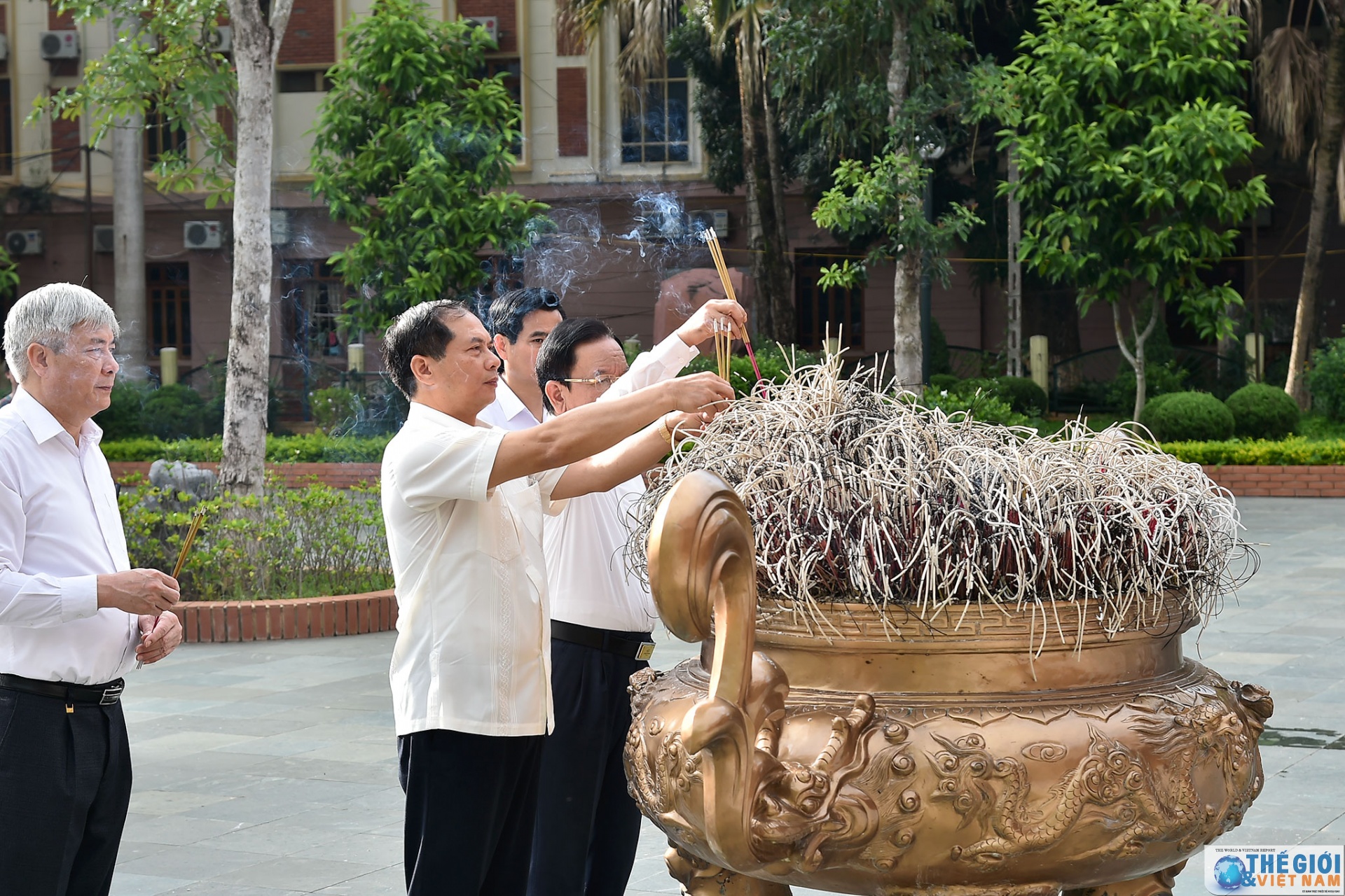 thu truong thuong truc bui thanh son tham lam viec tai tinh son la