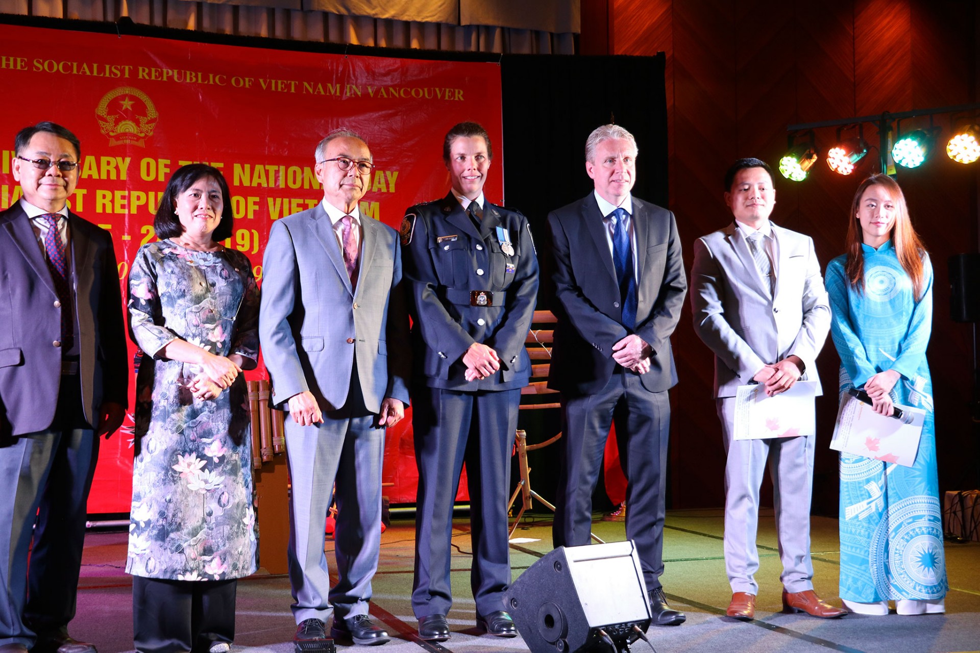 long trong ky niem quoc khanh 29 tai vancouver